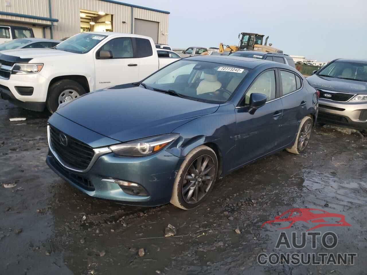 MAZDA 3 2018 - 3MZBN1W39JM171231