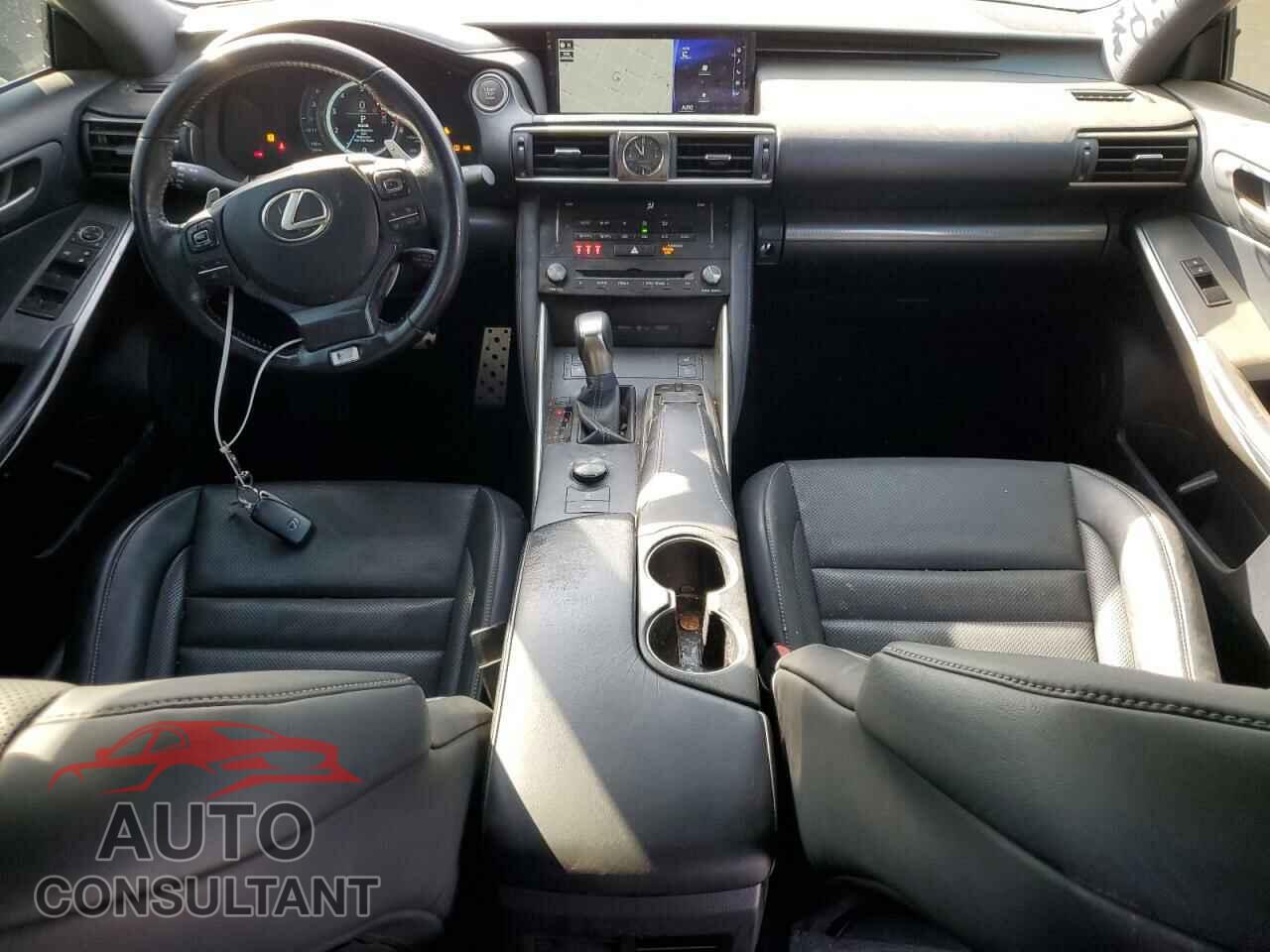 LEXUS IS 2017 - JTHBA1D28H5050973