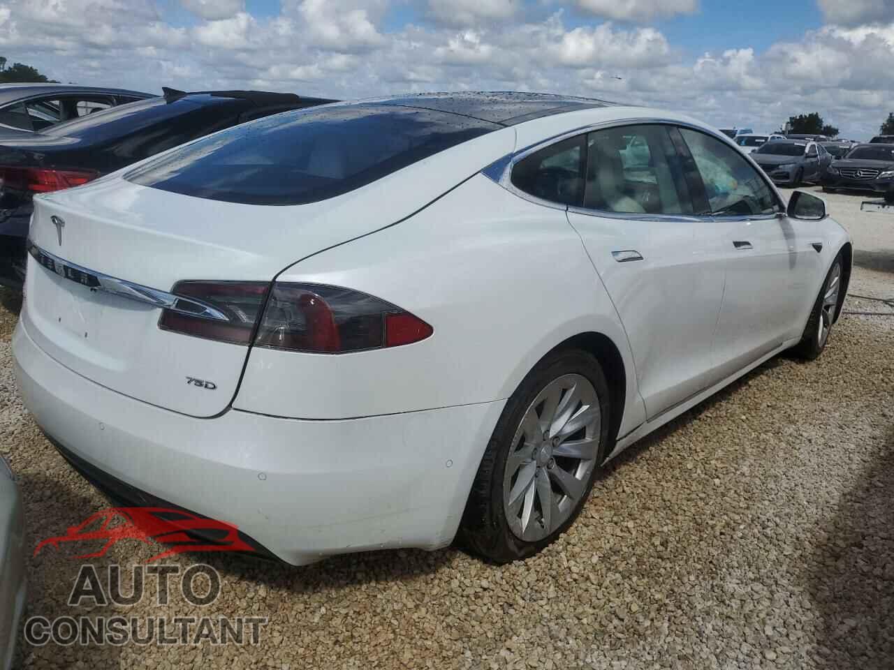 TESLA MODEL S 2017 - 5YJSA1E23HF217576