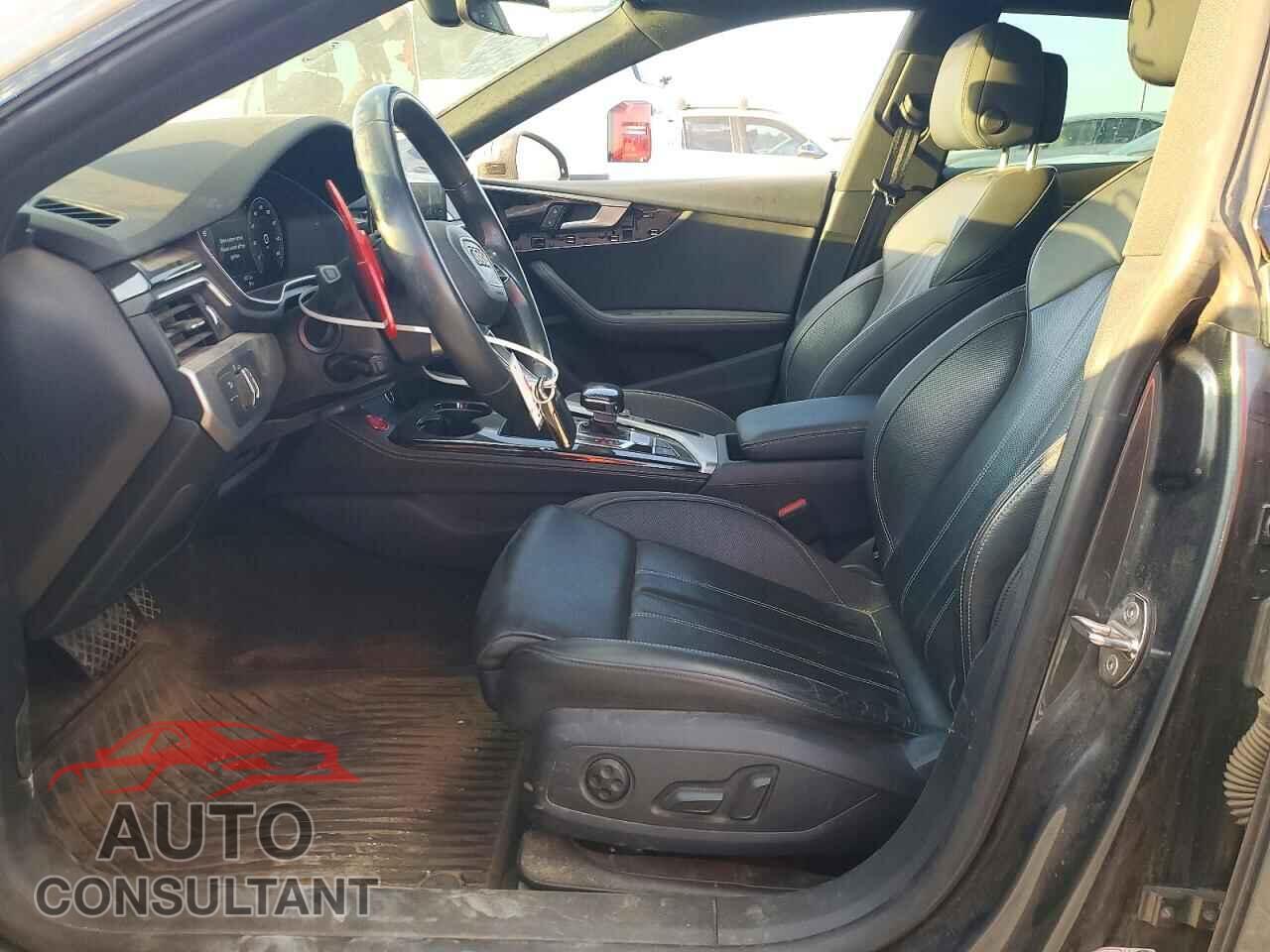 AUDI A5 2021 - WAUFACF58MA042232