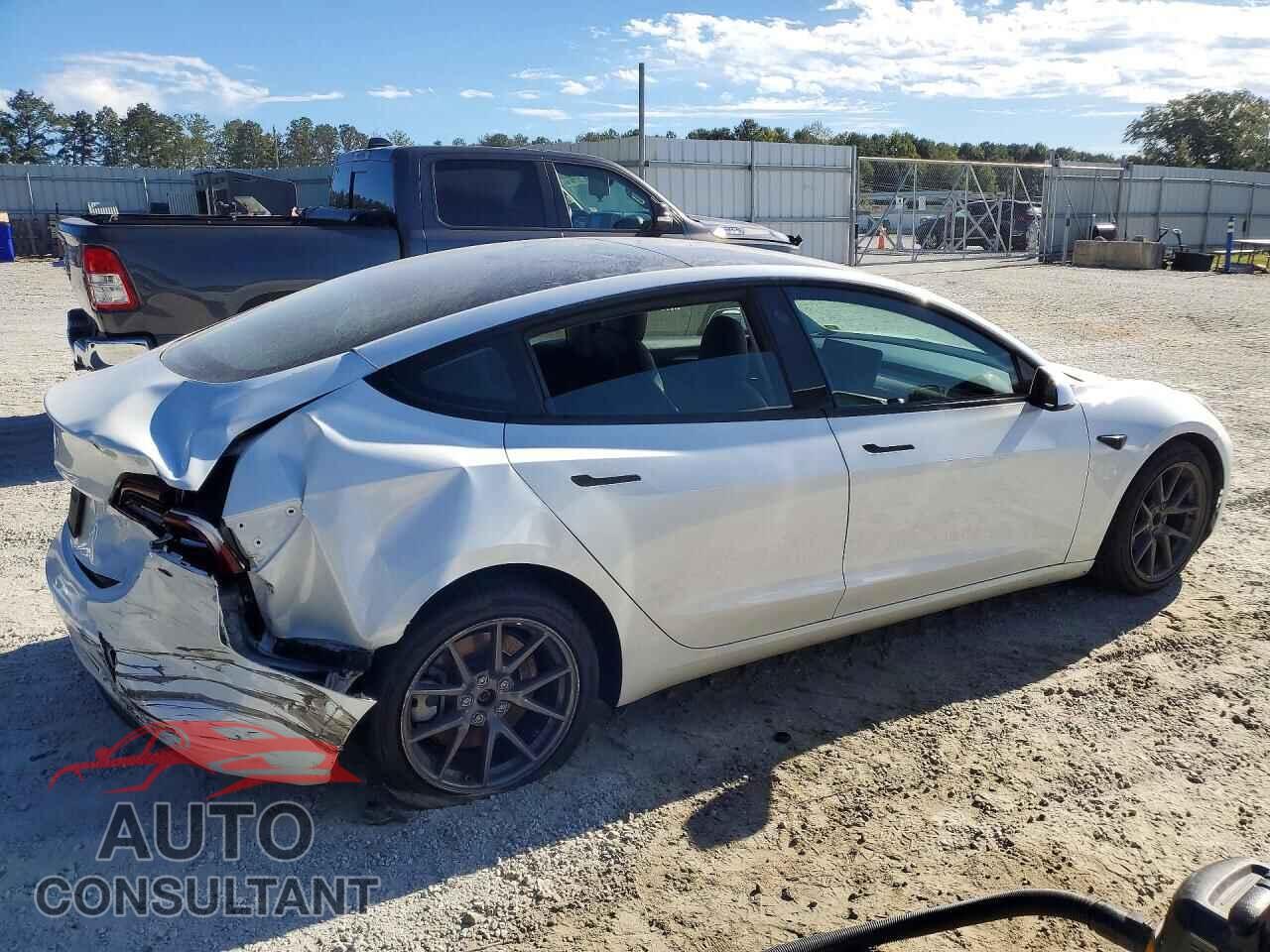 TESLA MODEL 3 2023 - 5YJ3E1EA4PF568446