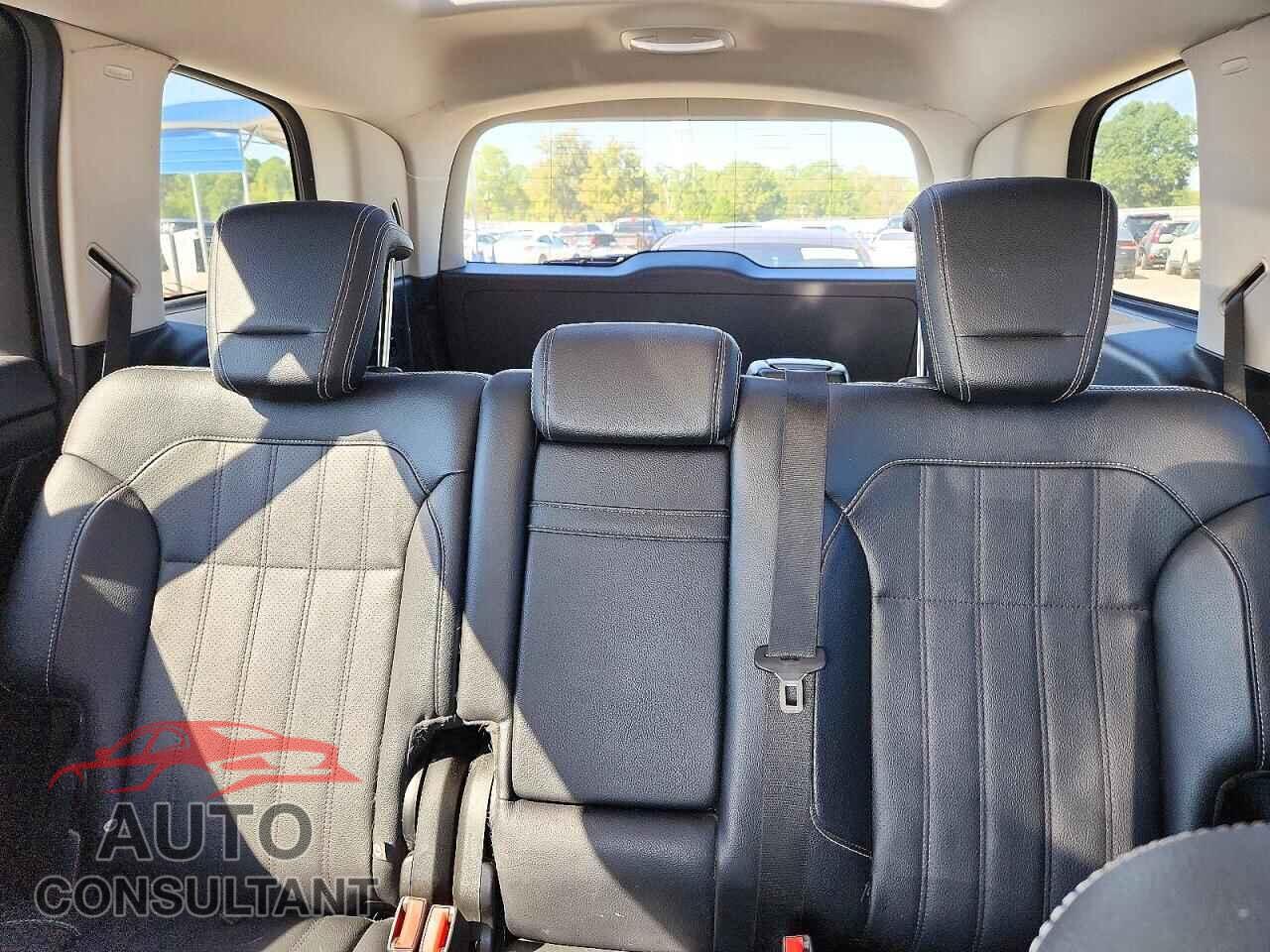 MERCEDES-BENZ GL-CLASS 2013 - 4JGDF7CE7DA137738