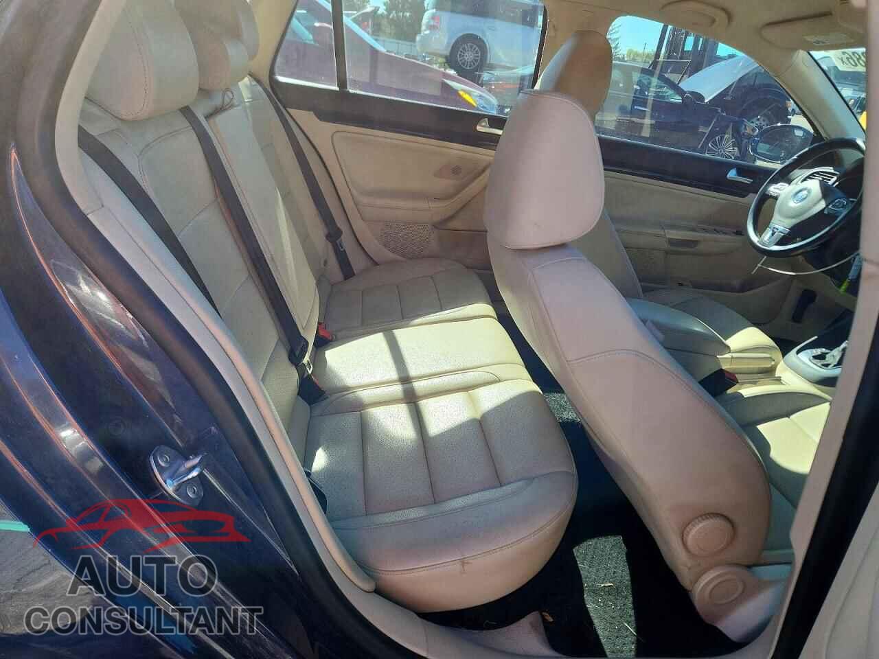 VOLKSWAGEN JETTA 2014 - 3VWPL7AJ9EM621275