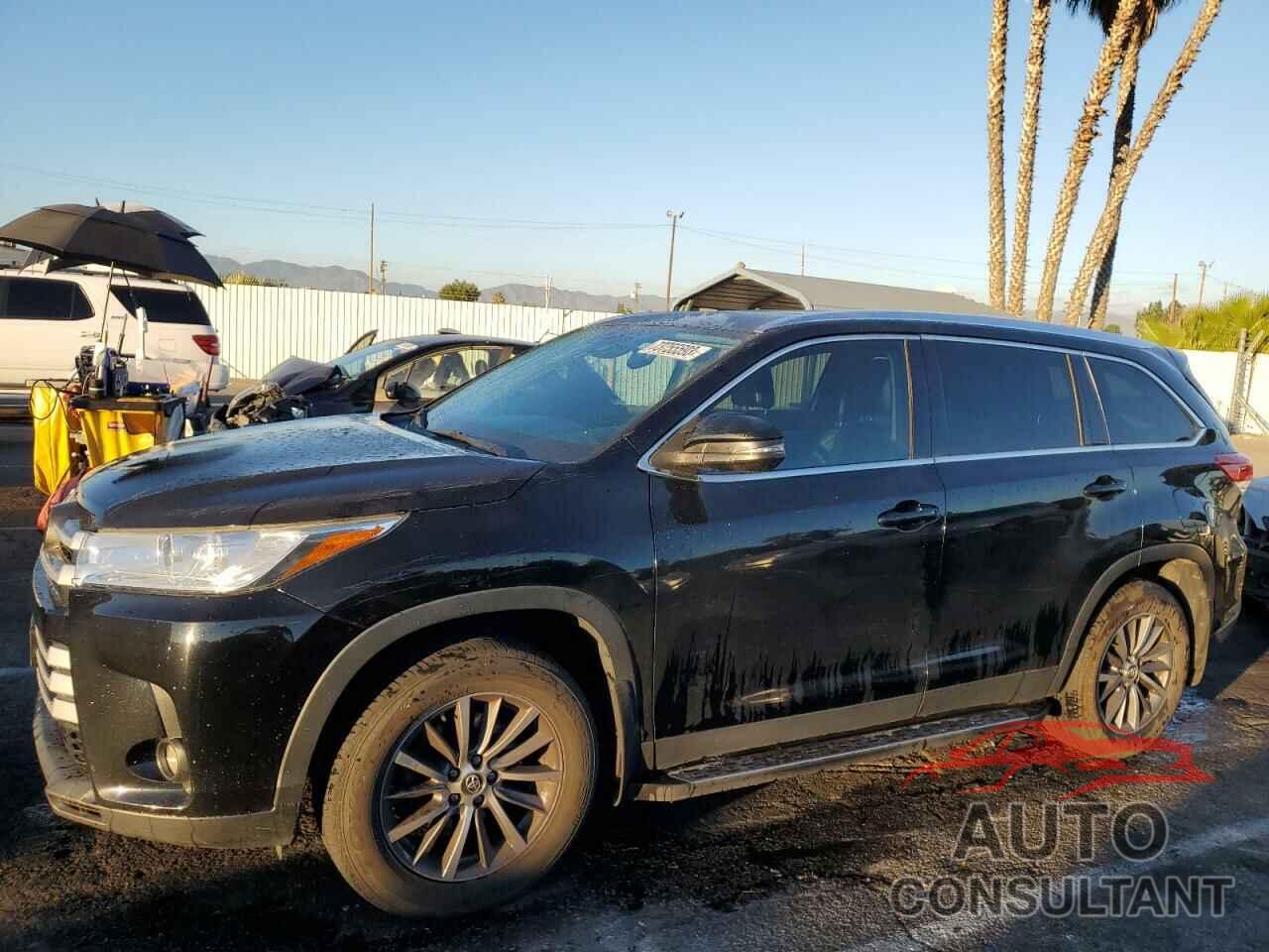 TOYOTA HIGHLANDER 2019 - 5TDKZRFH9KS561717