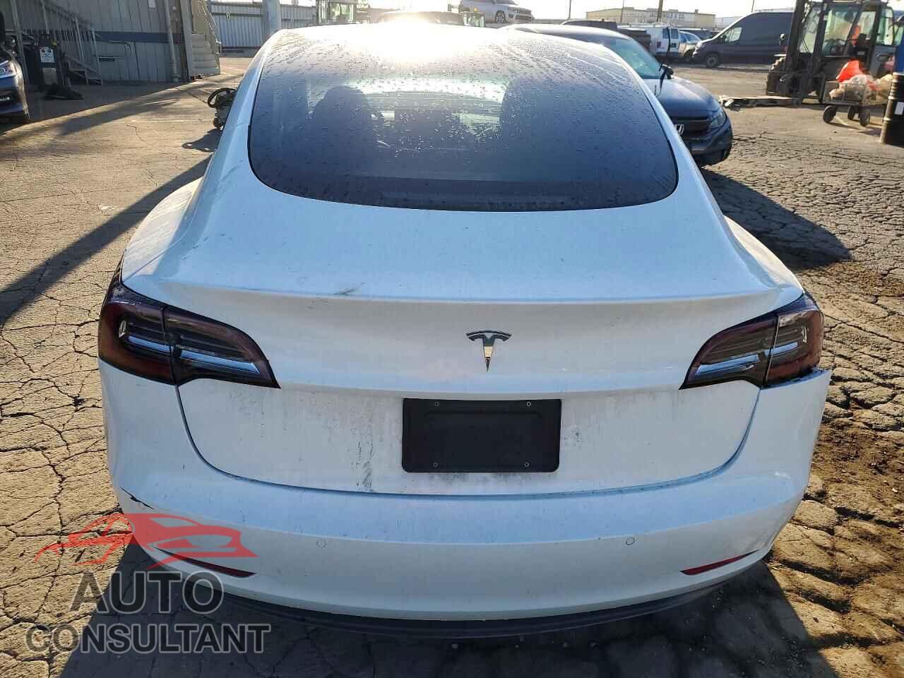 TESLA MODEL 3 2021 - 5YJ3E1EA4MF874039
