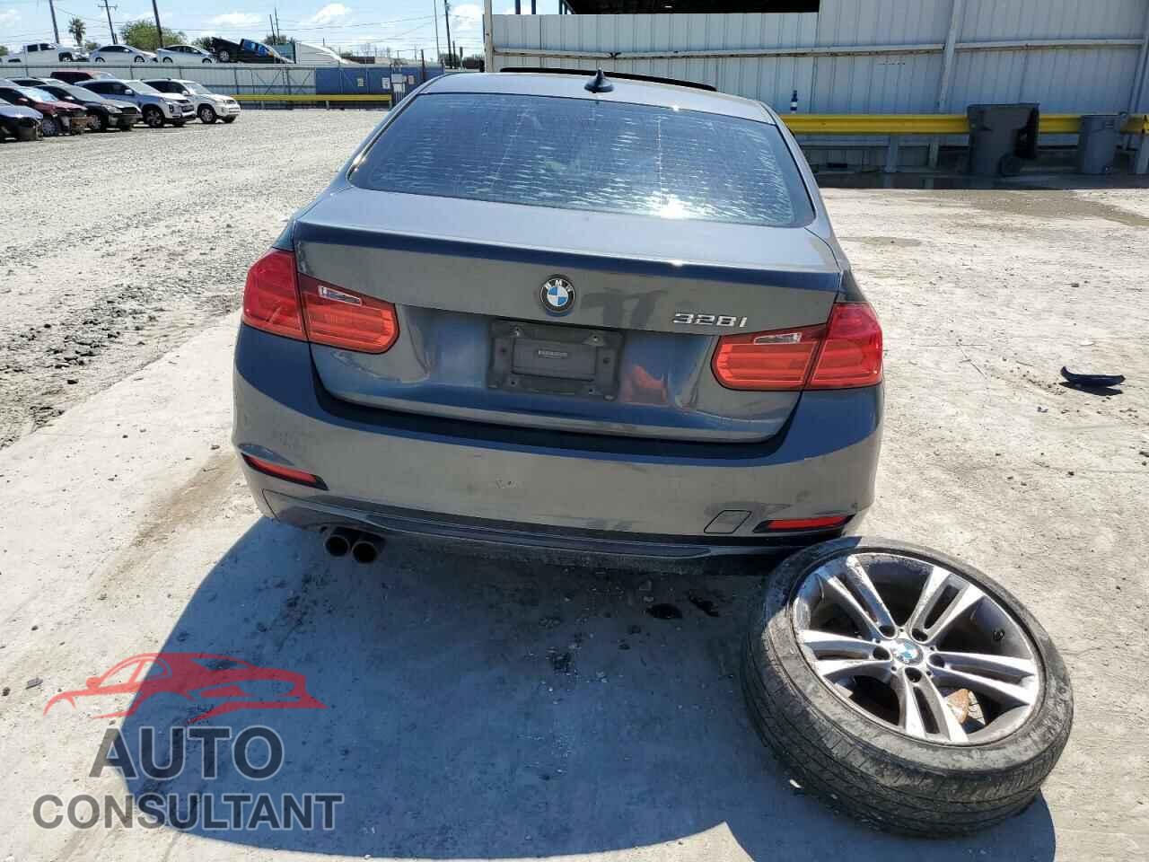 BMW 3 SERIES 2012 - WBA3A5C58CF349372