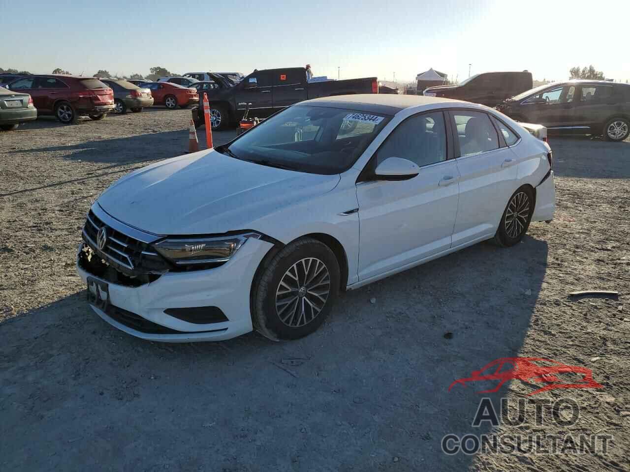 VOLKSWAGEN JETTA 2019 - 3VWE57BU4KM081775