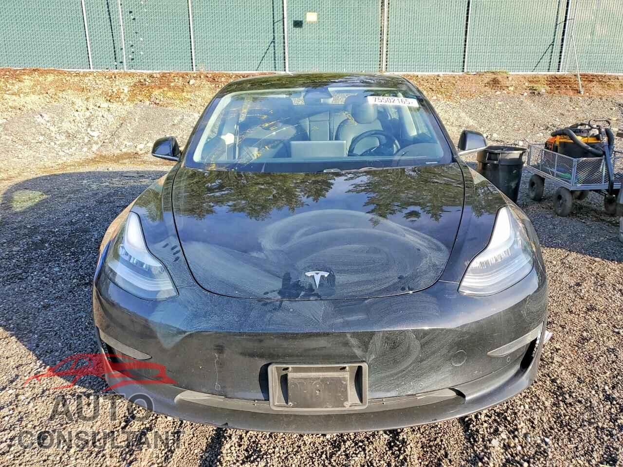 TESLA MODEL 3 2019 - 5YJ3E1EB2KF433659