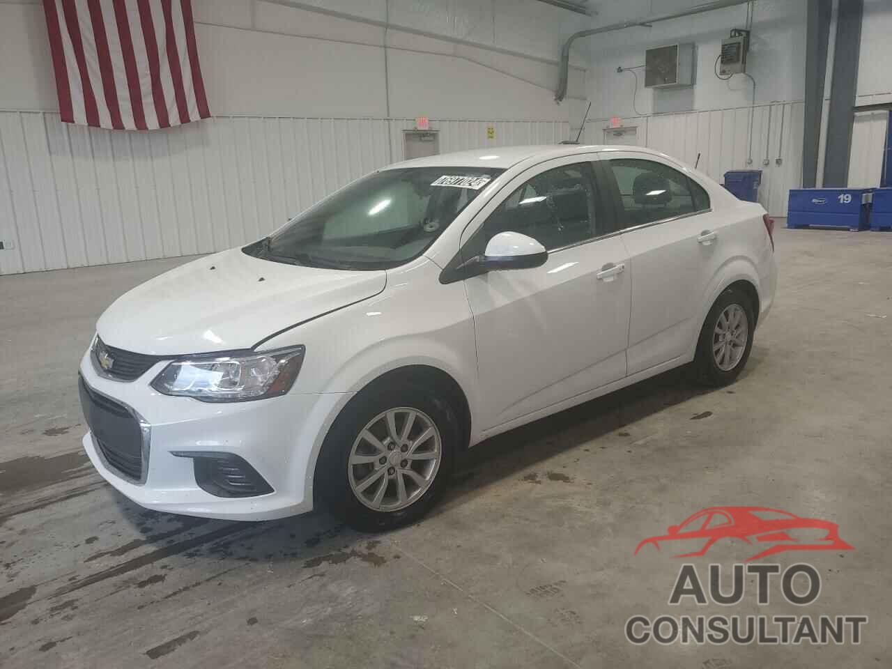 CHEVROLET SONIC 2018 - 1G1JD5SH2J4131734