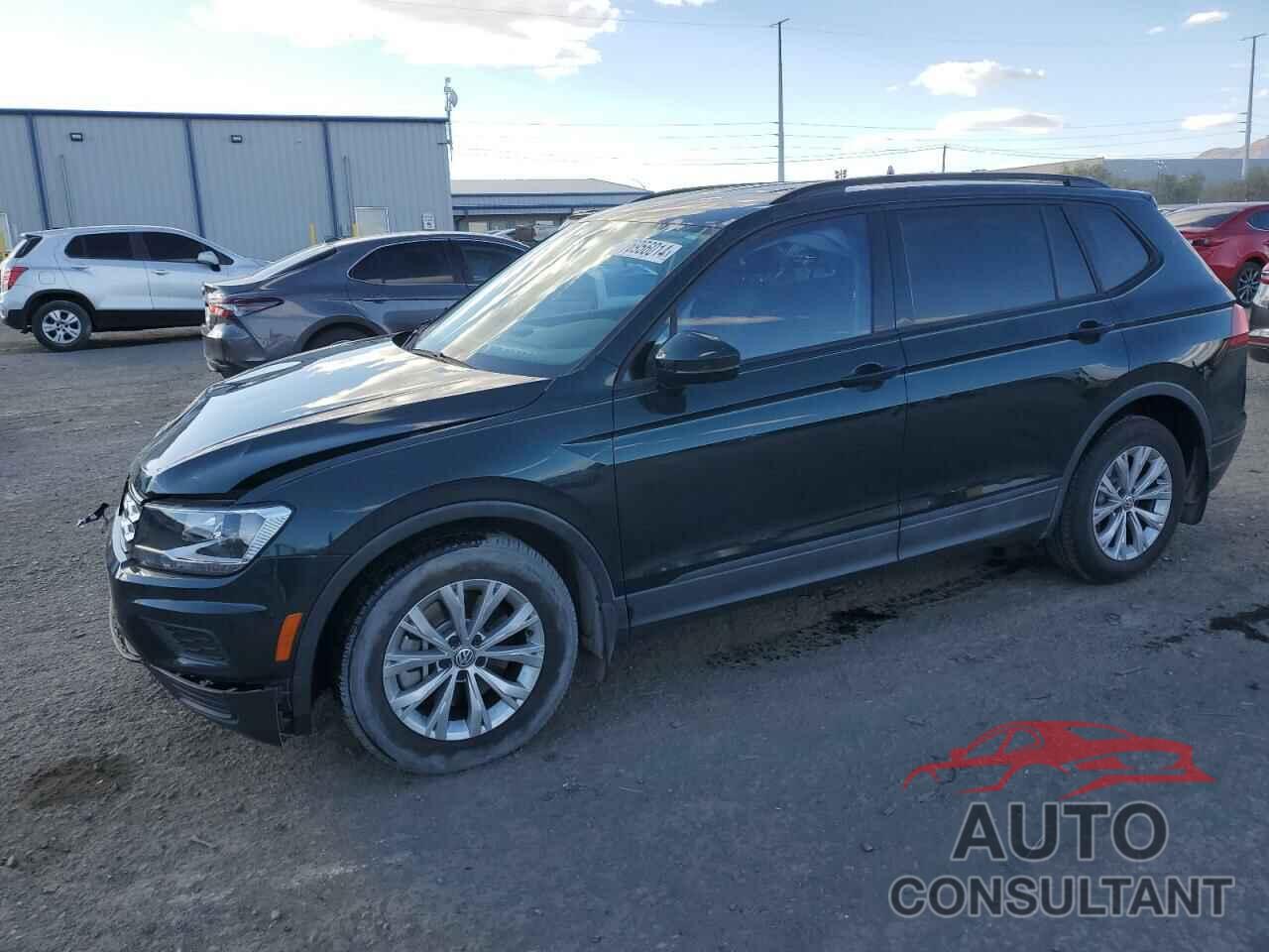 VOLKSWAGEN TIGUAN 2018 - 3VV1B7AXXJM108483