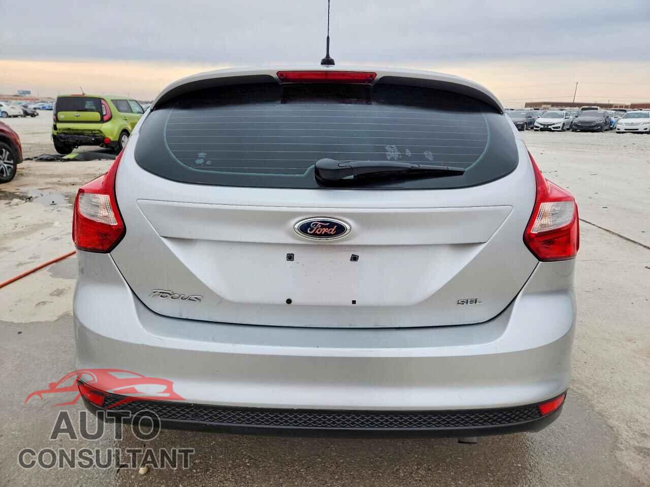 FORD FOCUS 2012 - 1FAHP3M20CL210909
