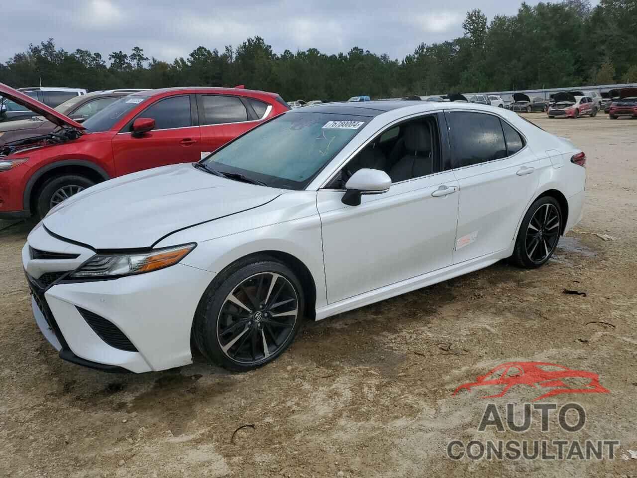 TOYOTA CAMRY 2018 - 4T1B61HK1JU122276