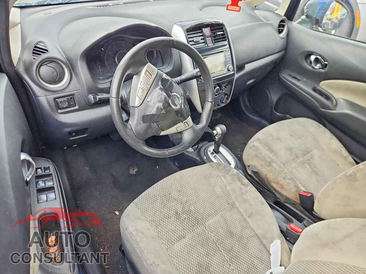 NISSAN VERSA 2017 - 3N1CE2CP3HL354082