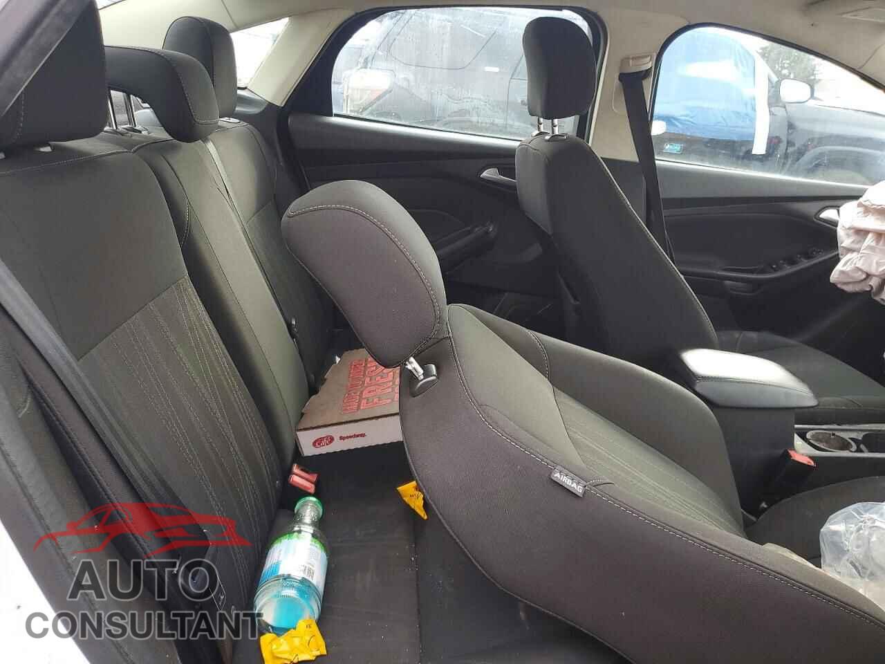 FORD FOCUS 2017 - 1FADP3F29HL224813