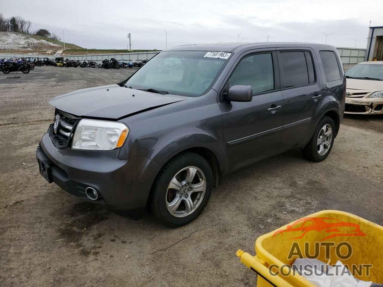 HONDA PILOT 2015 - 5FNYF4H51FB007705