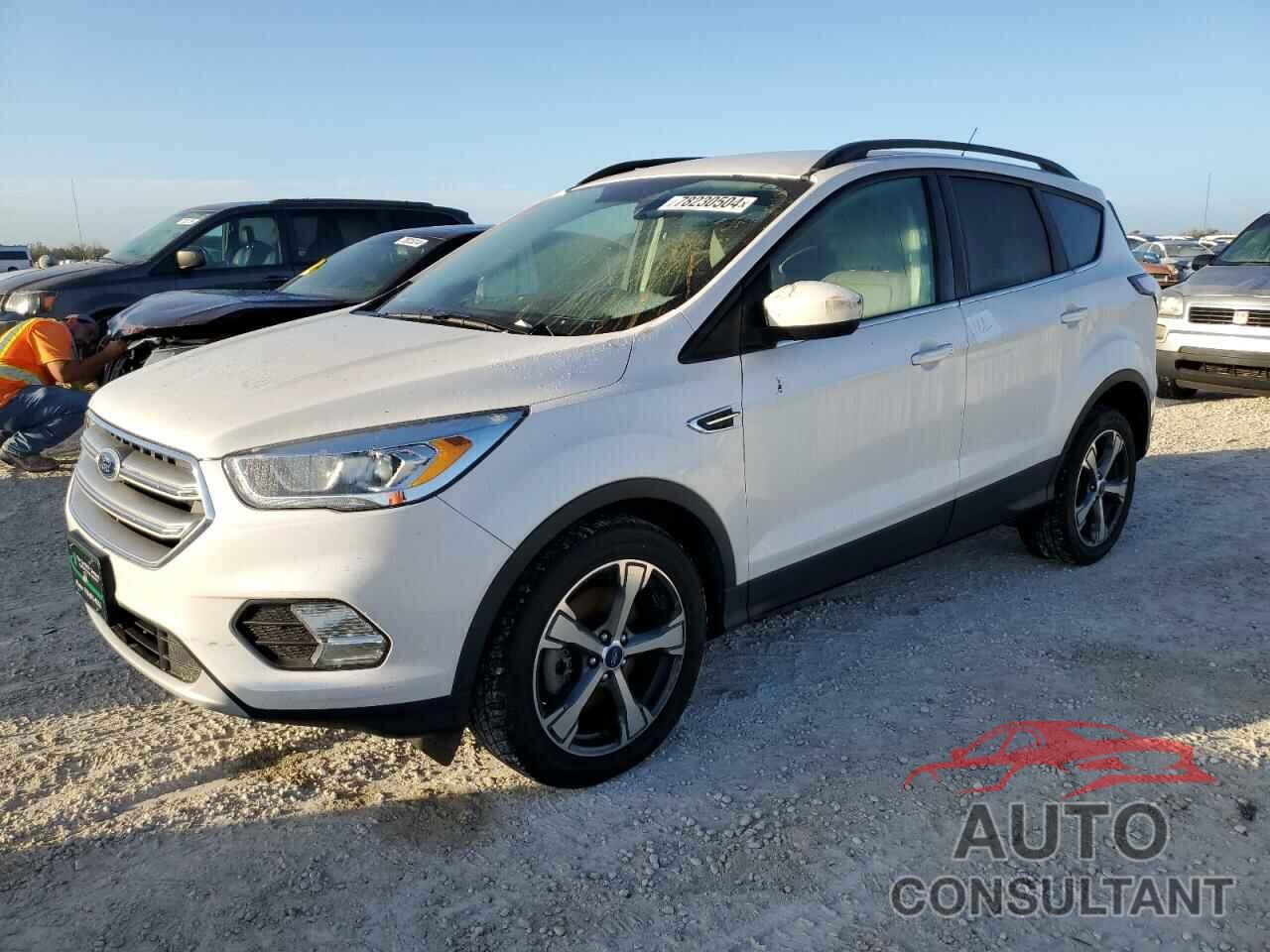 FORD ESCAPE 2017 - 1FMCU0G93HUB37679