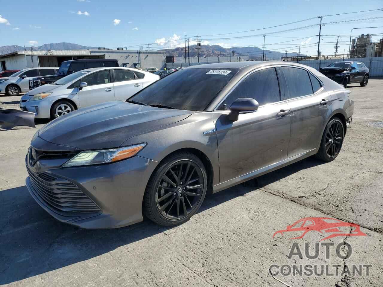 TOYOTA CAMRY 2018 - 4T1B21HK4JU506208
