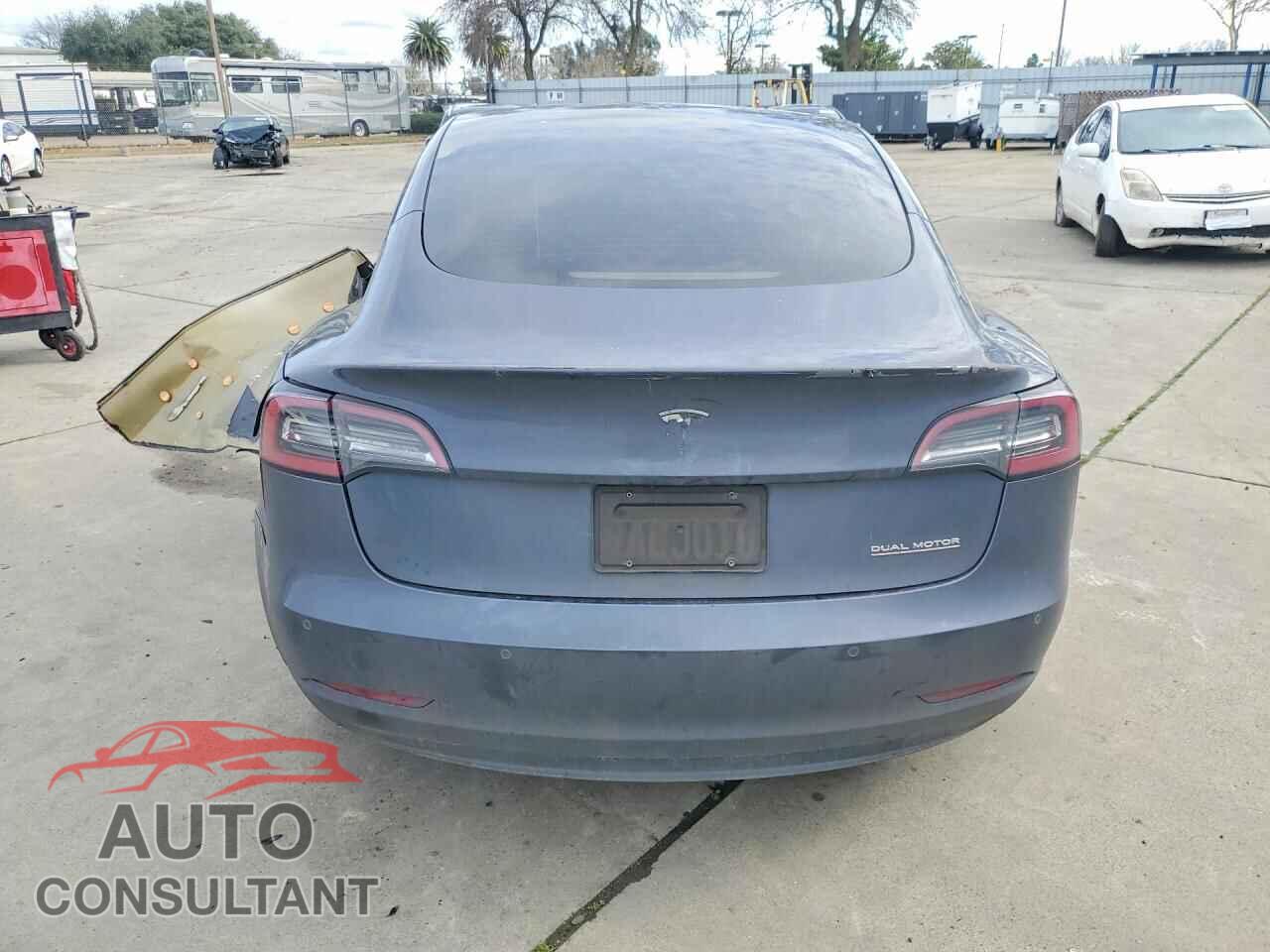 TESLA MODEL 3 2021 - 5YJ3E1EC2MF090153