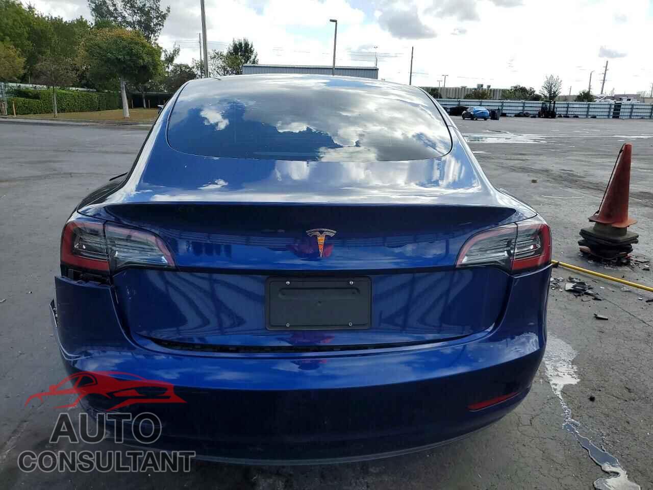 TESLA MODEL 3 2023 - 5YJ3E1EA6PF393858