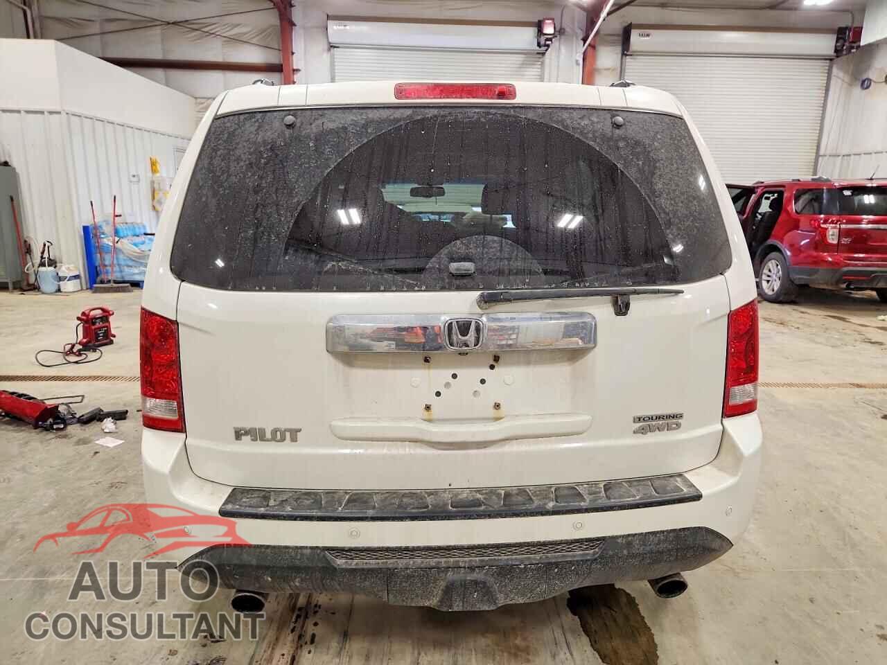 HONDA PILOT 2014 - 5FNYF4H9XEB007767