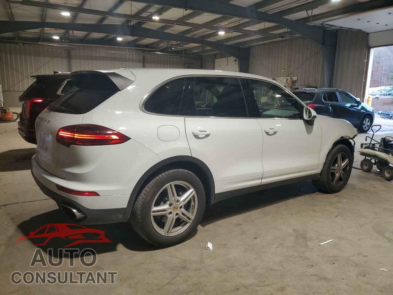 PORSCHE CAYENNE 2016 - WP1AA2A2XGLA10975