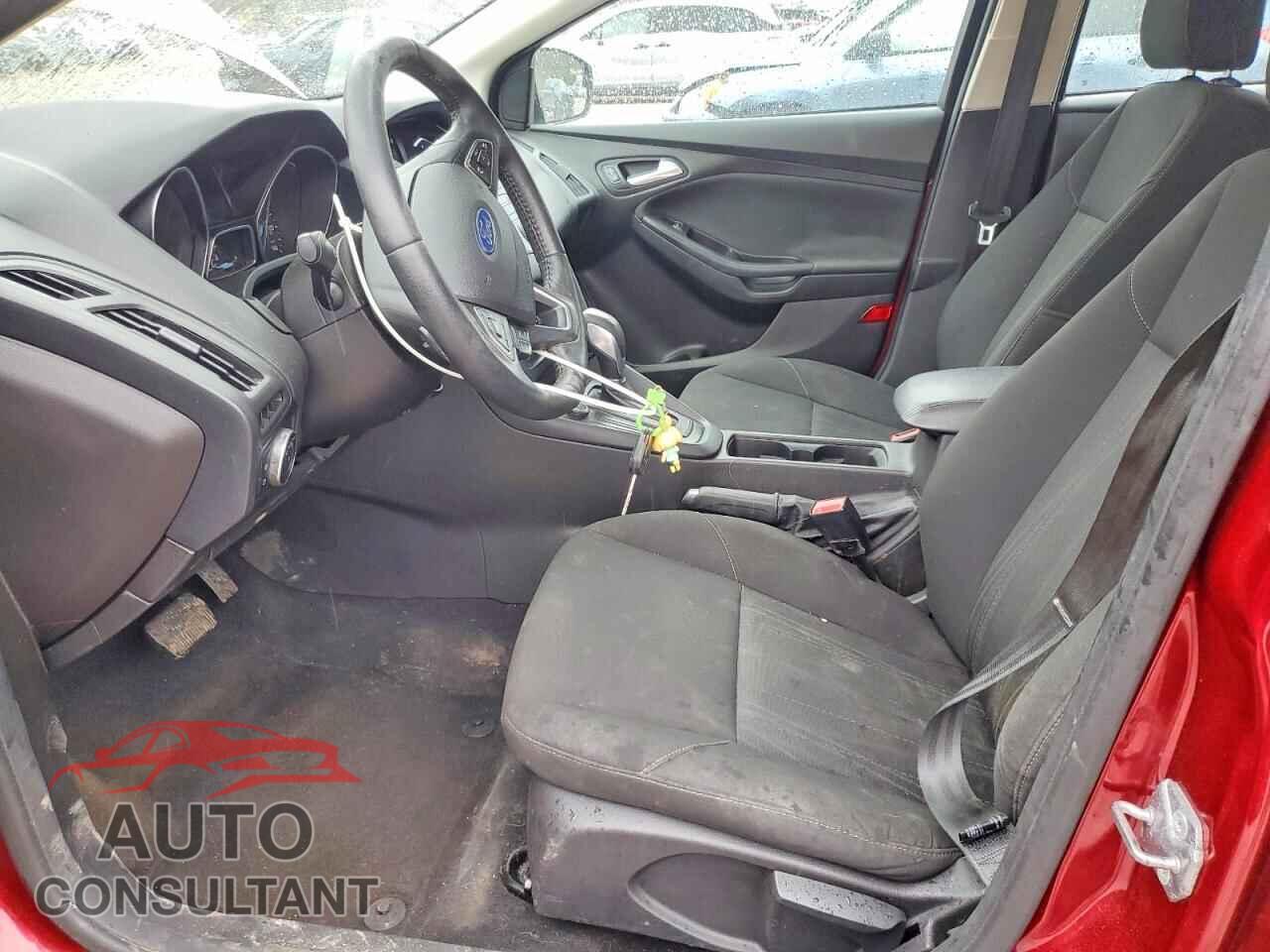 FORD FOCUS 2015 - 1FADP3F28FL340064