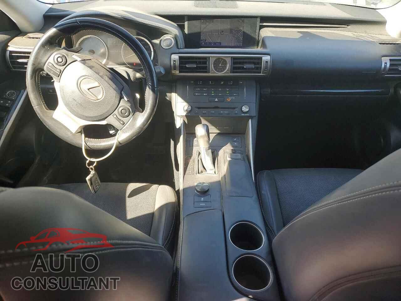 LEXUS IS 2016 - JTHBA1D23G5013330