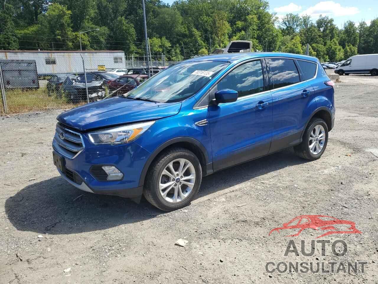 FORD ESCAPE 2017 - 1FMCU9GD4HUD16371