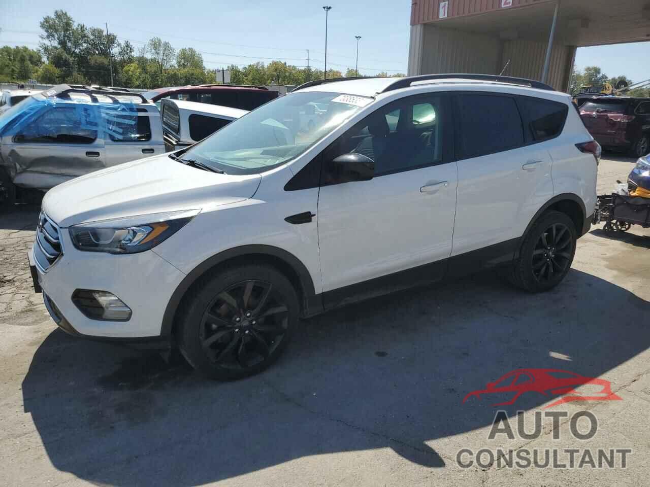 FORD ESCAPE 2018 - 1FMCU0GD7JUD36308