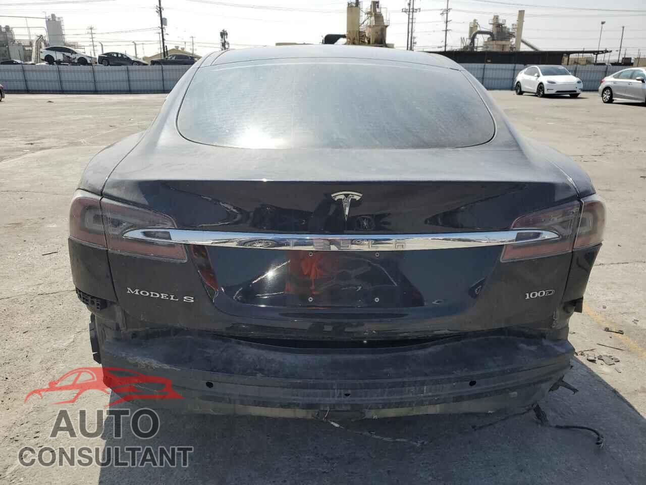 TESLA MODEL S 2018 - 5YJSA1E21JF265325