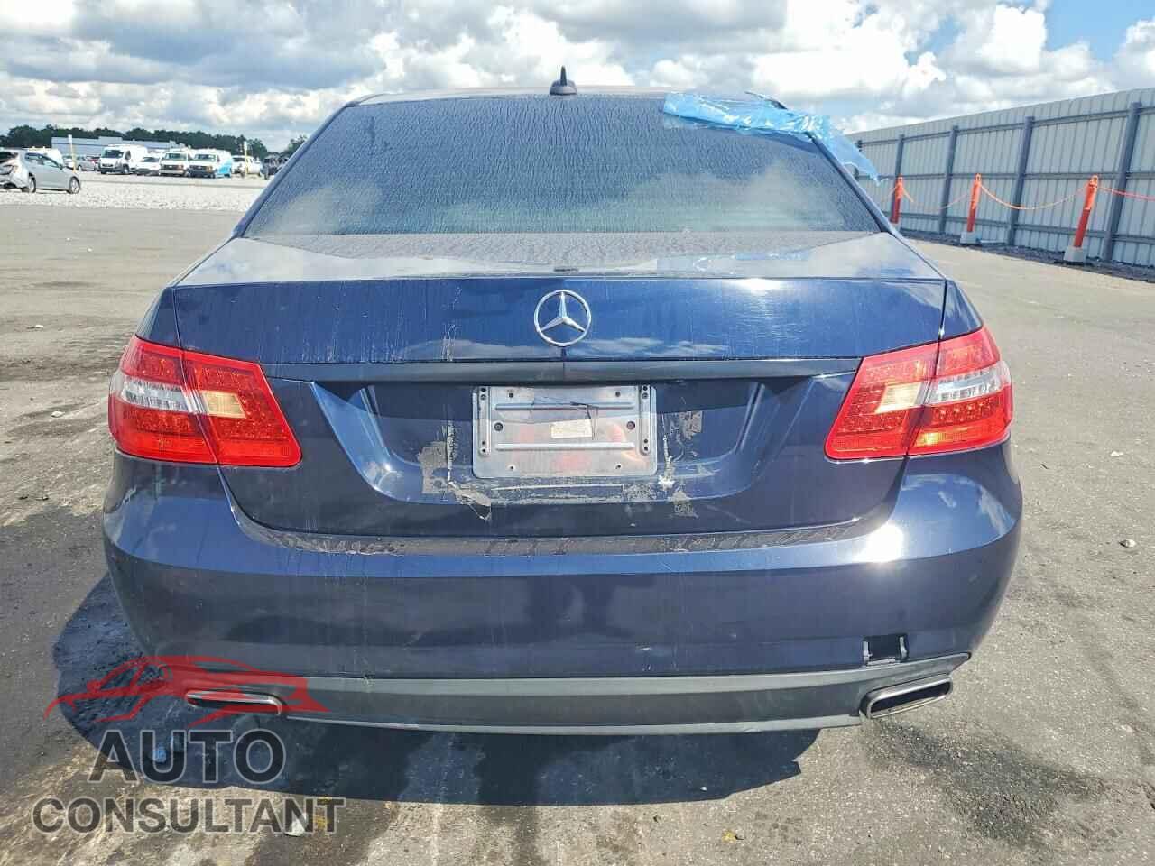 MERCEDES-BENZ E-CLASS 2012 - WDDHF5KB5CA588589
