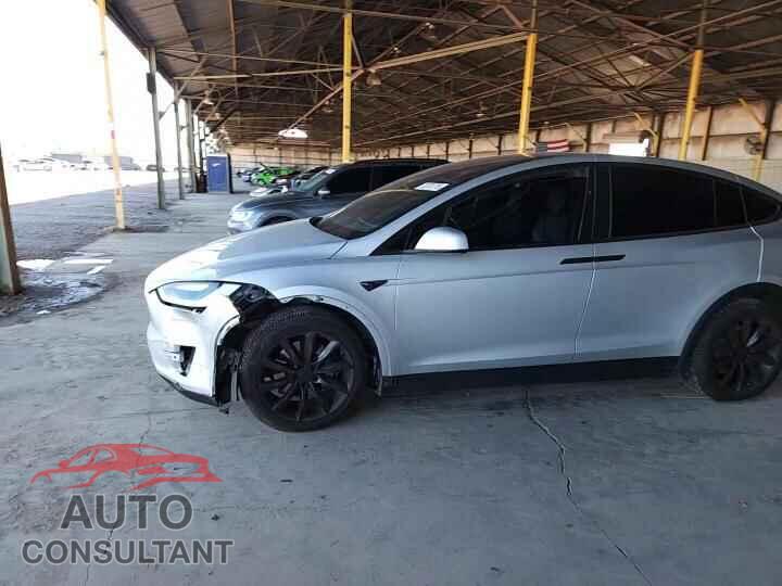TESLA MODEL X 2017 - 5YJXCBE21HF035655