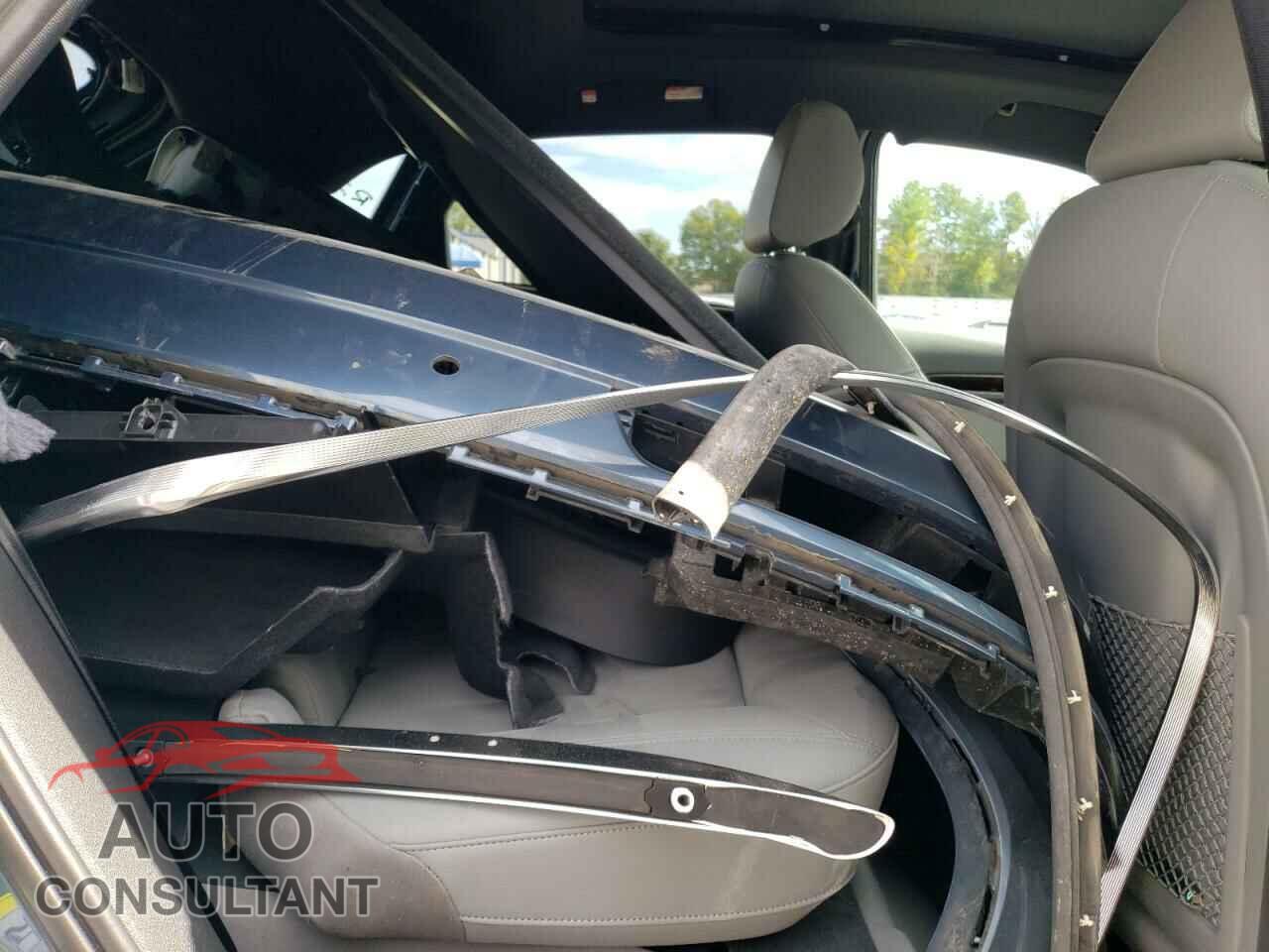 AUDI Q3 2016 - WA1EFCFS5GR016435