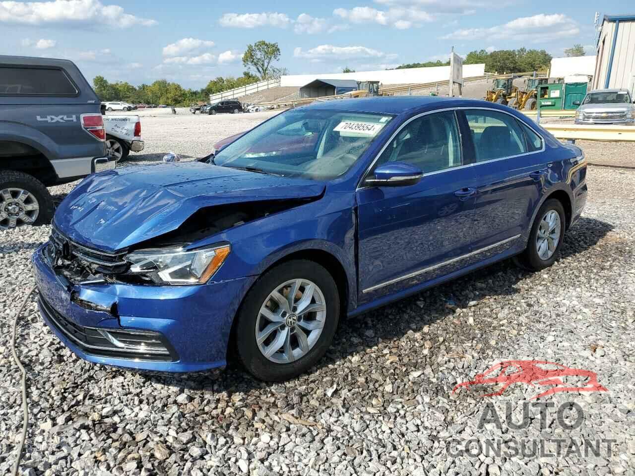 VOLKSWAGEN PASSAT 2017 - 1VWAT7A34HC050792