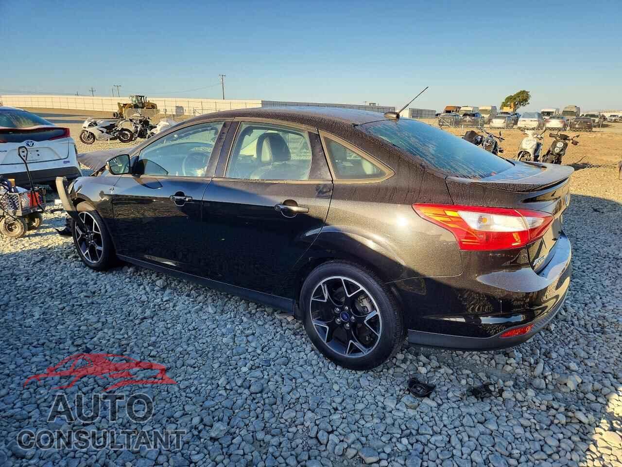 FORD FOCUS 2014 - 1FADP3F24EL211110