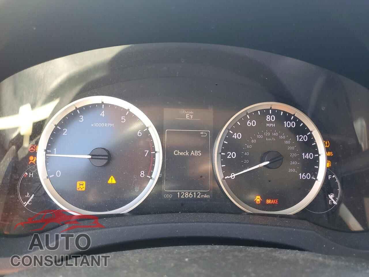 LEXUS IS 2014 - JTHCF1D23E5002024