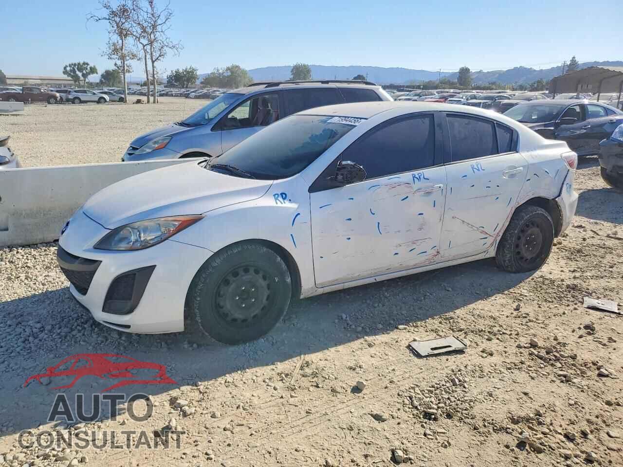 MAZDA 3 2011 - JM1BL1UF2B1481077