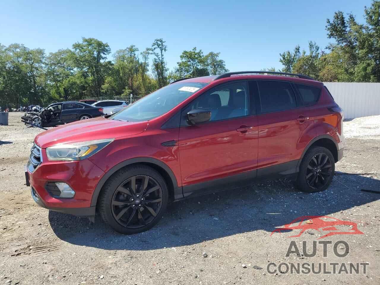 FORD ESCAPE 2017 - 1FMCU0GD3HUC17620
