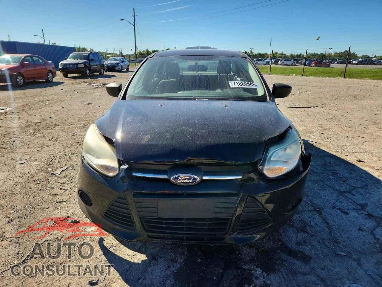 FORD FOCUS 2013 - 1FADP3E28DL270130