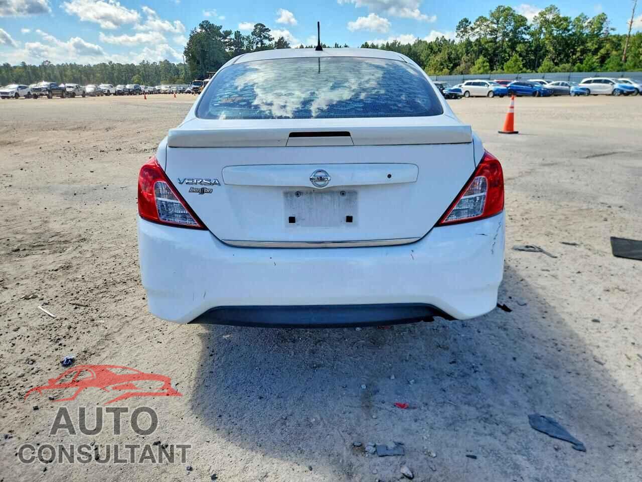 NISSAN VERSA 2017 - 3N1CN7AP3HL850824