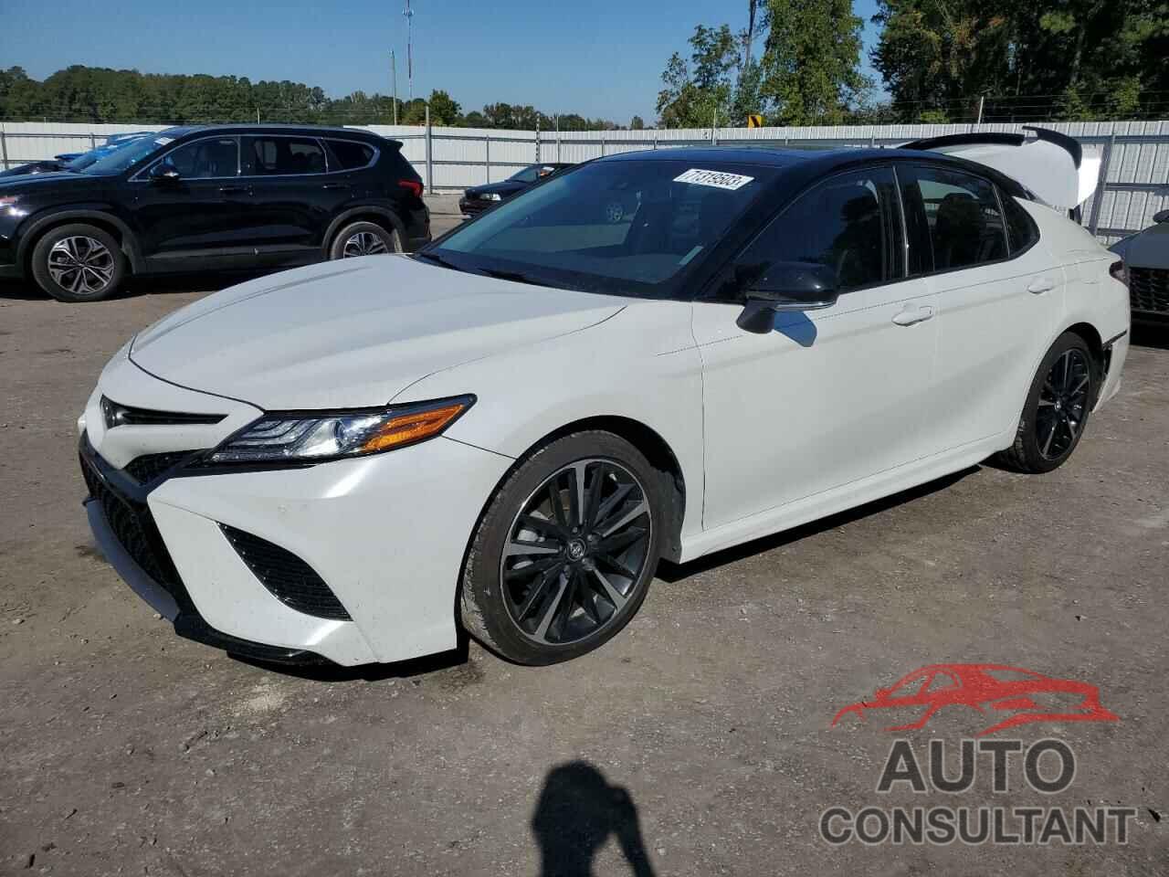 TOYOTA CAMRY 2018 - 4T1B61HK6JU126596