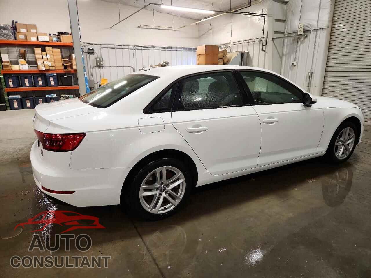 AUDI A4 2017 - WAUANAF45HN043976