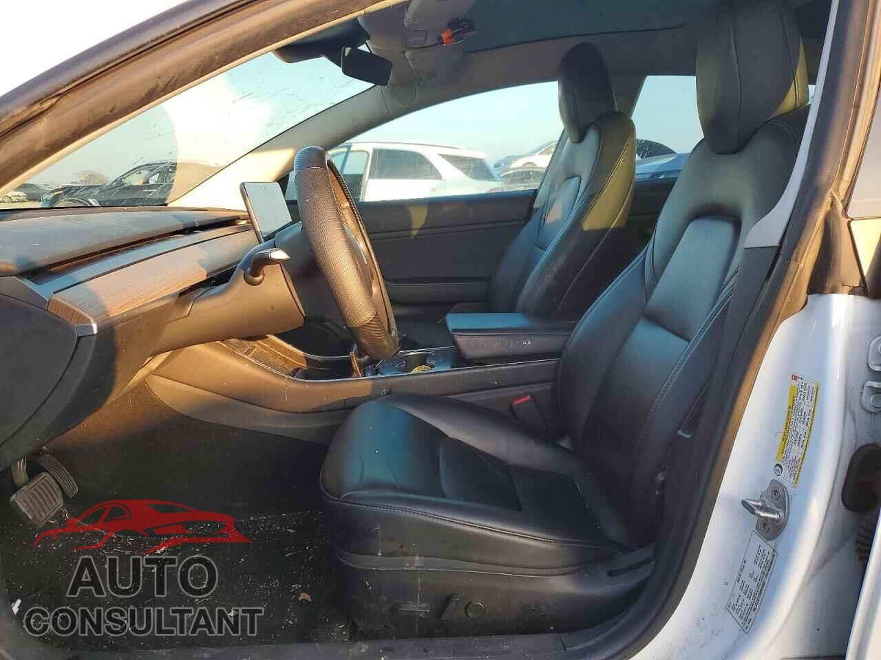 TESLA MODEL 3 2019 - 5YJ3E1EB4KF418323