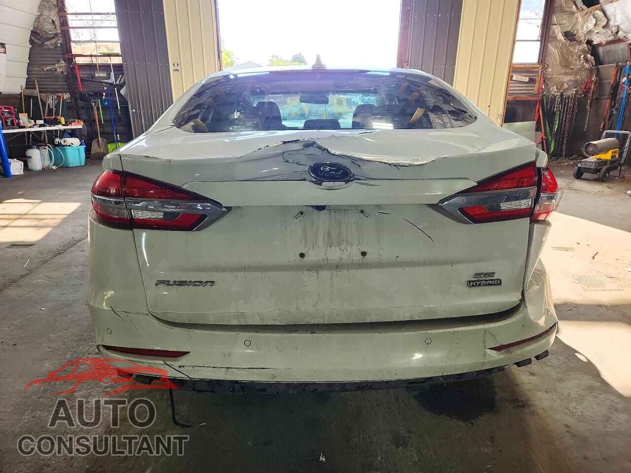 FORD FUSION 2020 - 3FA6P0LU8LR121423