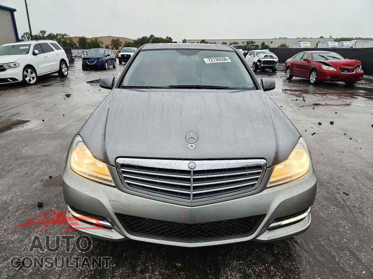 MERCEDES-BENZ C-CLASS 2013 - WDDGF4HBXDA776345