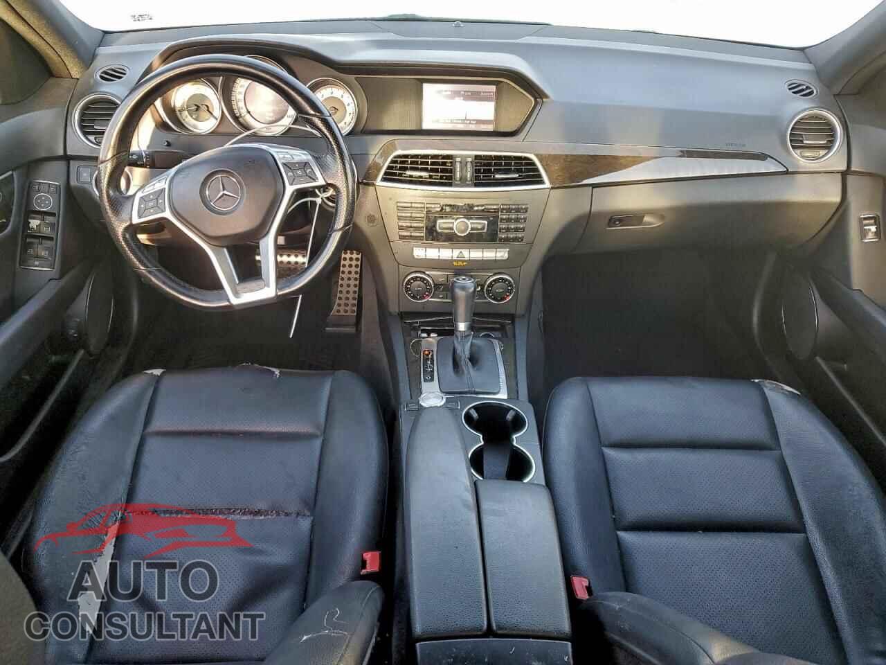MERCEDES-BENZ C-CLASS 2013 - WDDGF4HB9DA865176