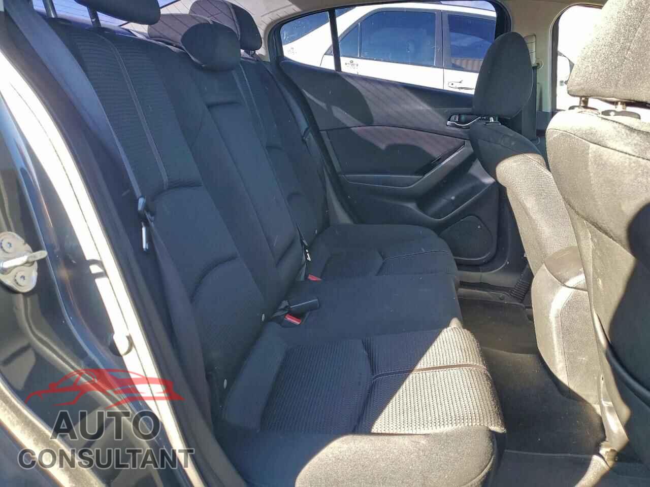 MAZDA 3 2017 - JM1BN1U76H1121080