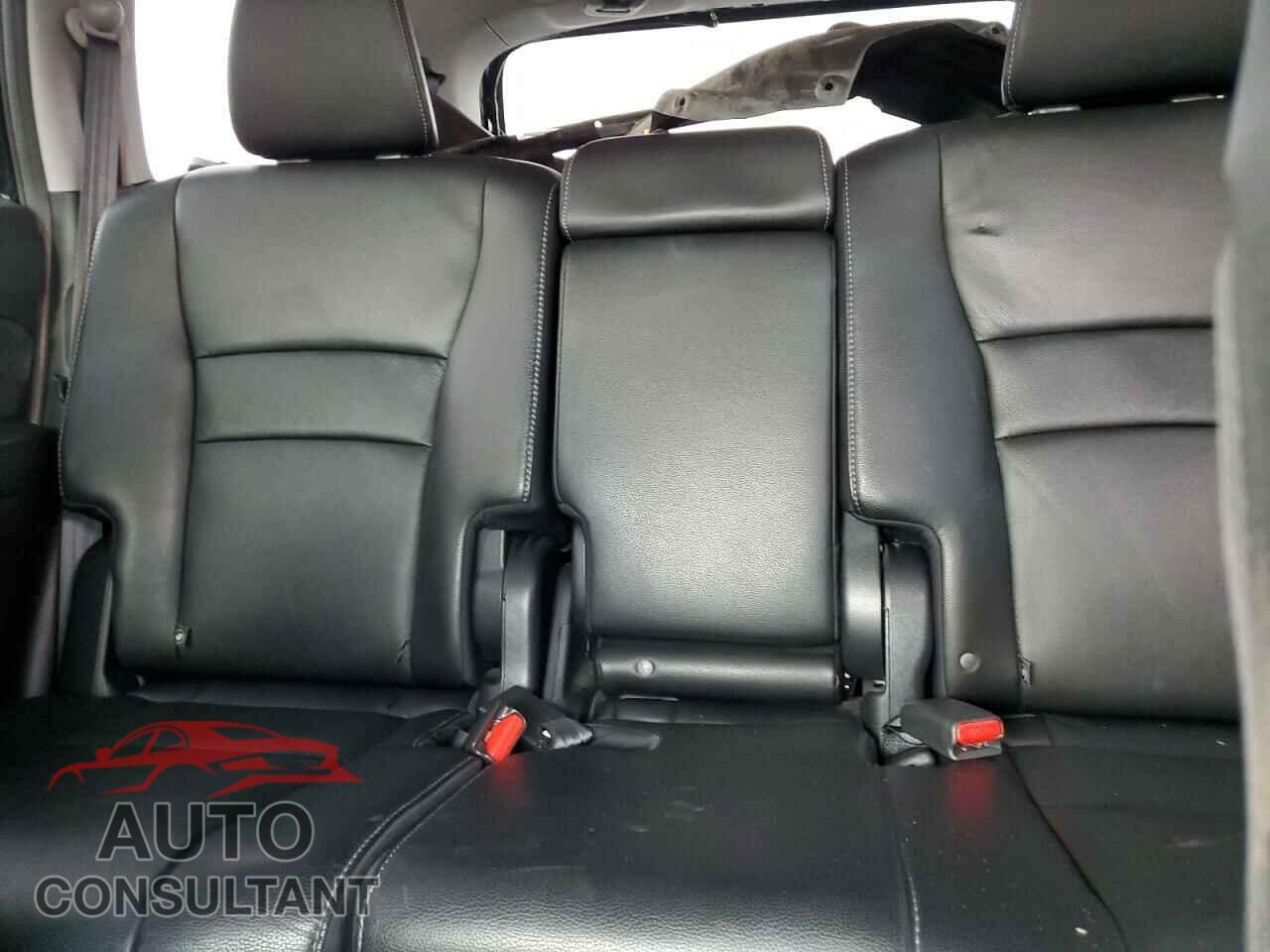 HONDA PILOT 2016 - 5FNYF6H99GB101816
