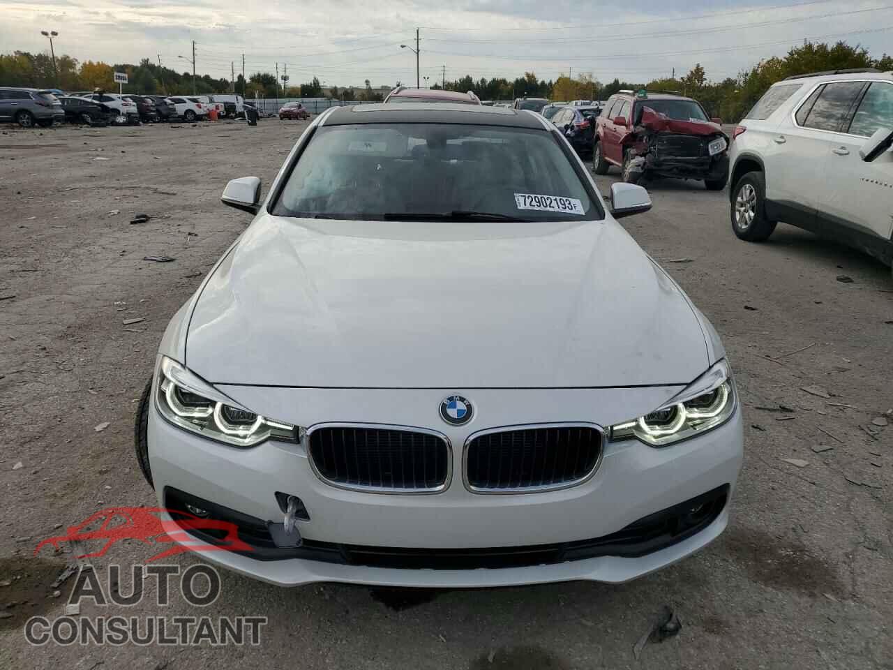 BMW 3 SERIES 2018 - WBA8E5G54JNU48004