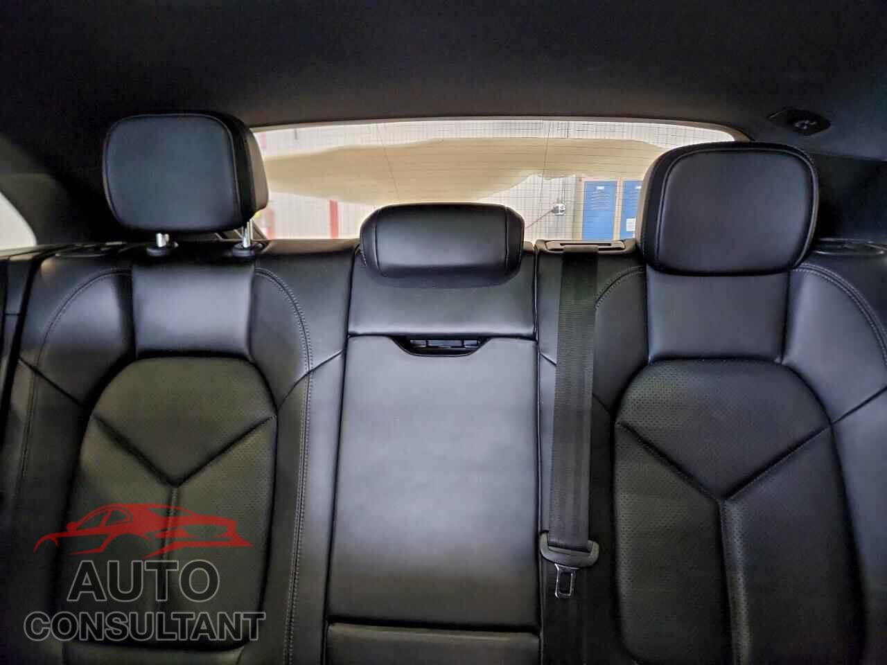 PORSCHE MACAN 2018 - WP1AB2A59JLB39255